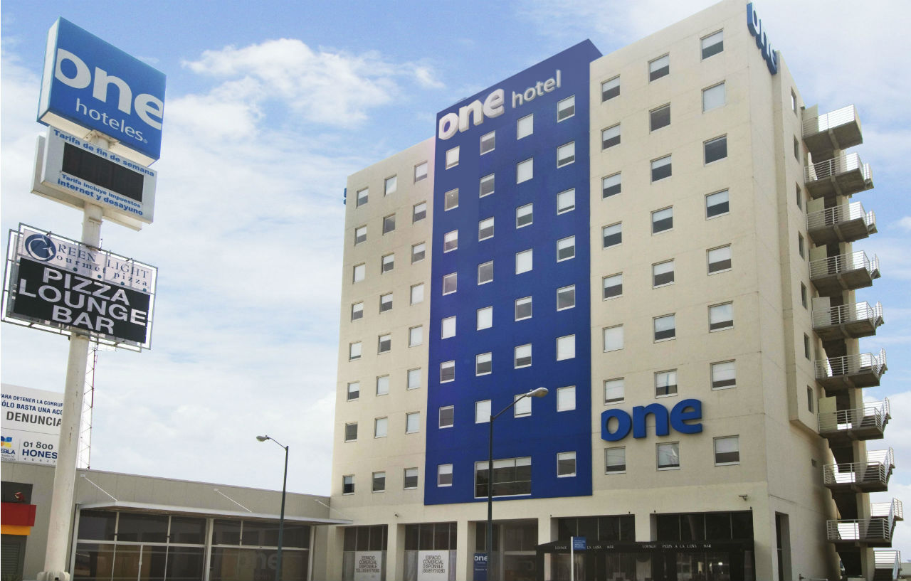 One Puebla Angelopolis Periferico Hotel Buitenkant foto